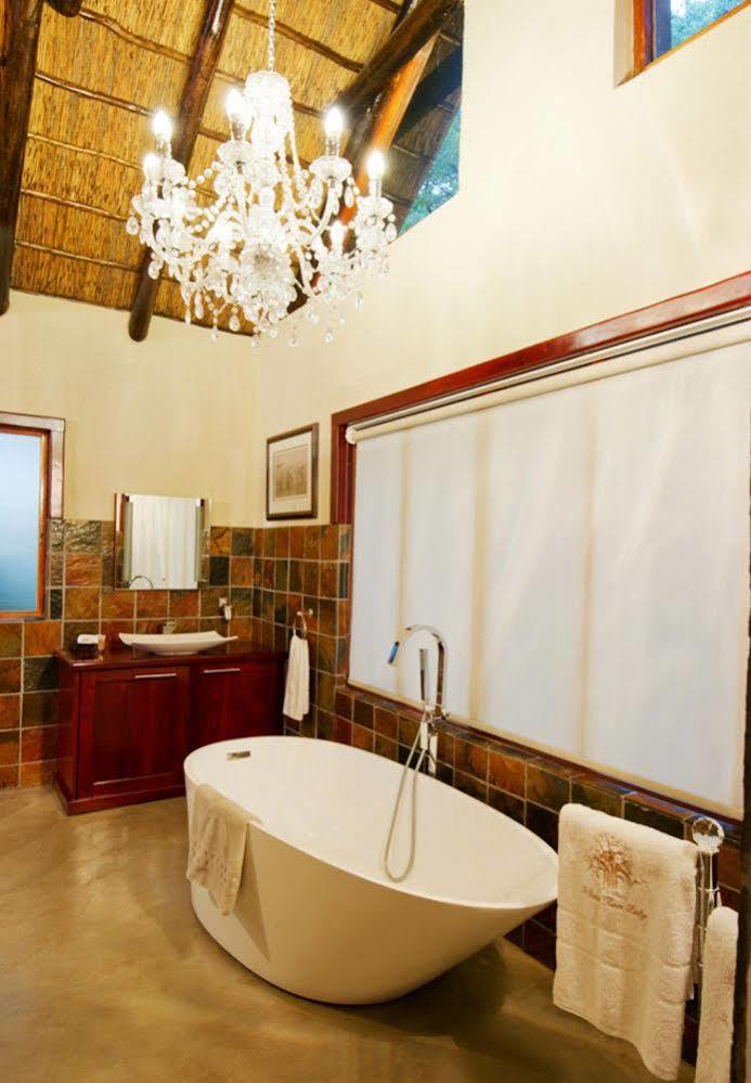 Indlovu River Lodge Karongwe Game Reserve Bagian luar foto