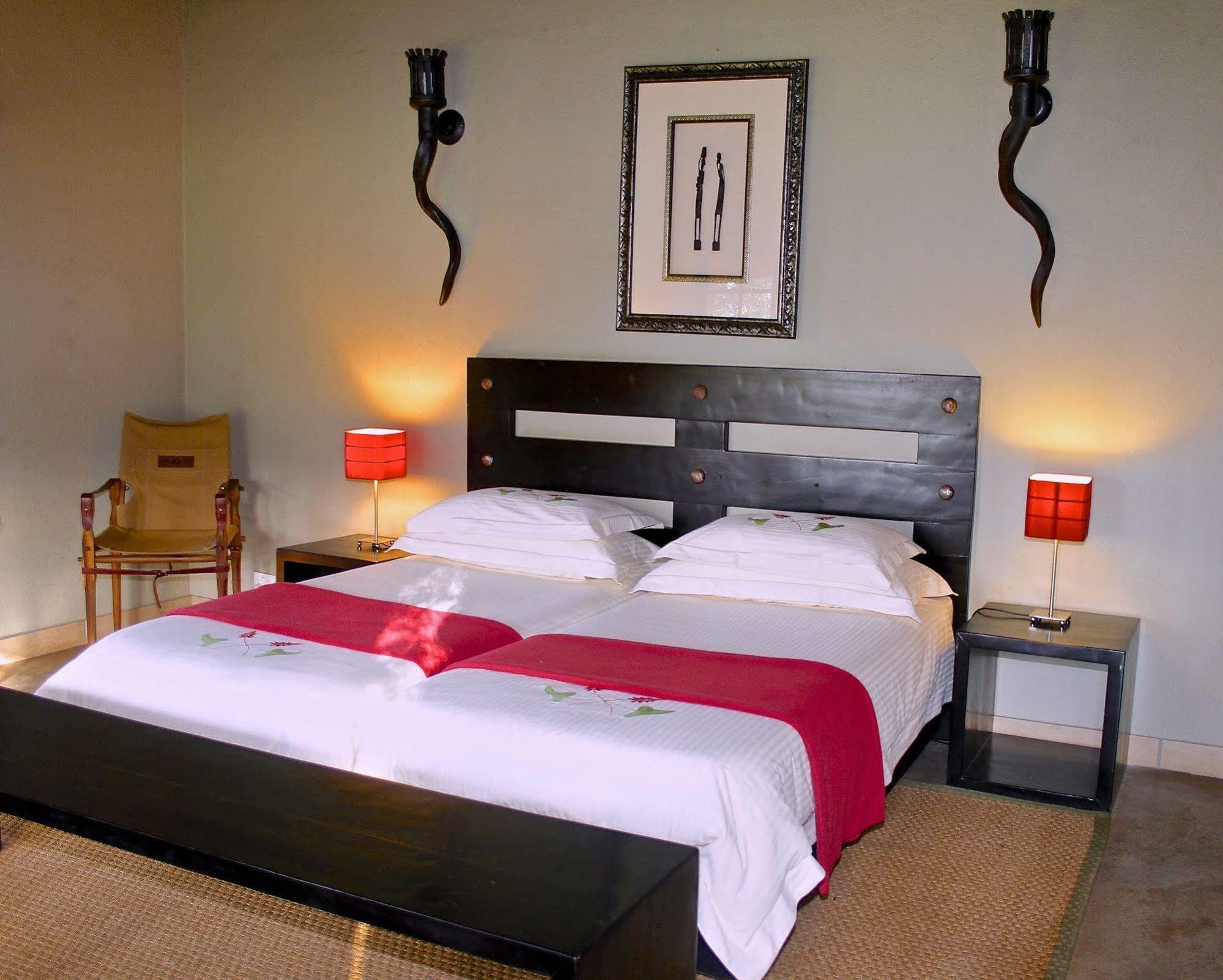 Indlovu River Lodge Karongwe Game Reserve Bagian luar foto