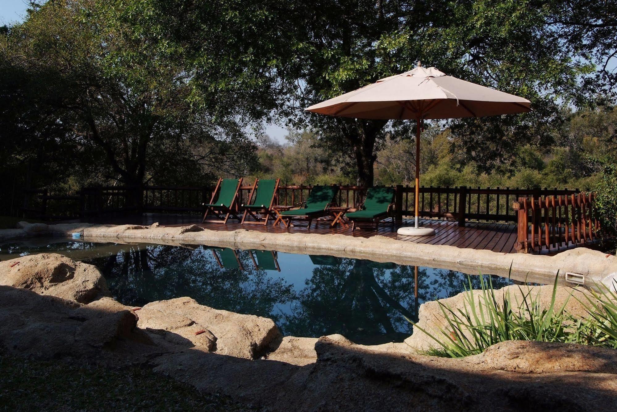 Indlovu River Lodge Karongwe Game Reserve Bagian luar foto